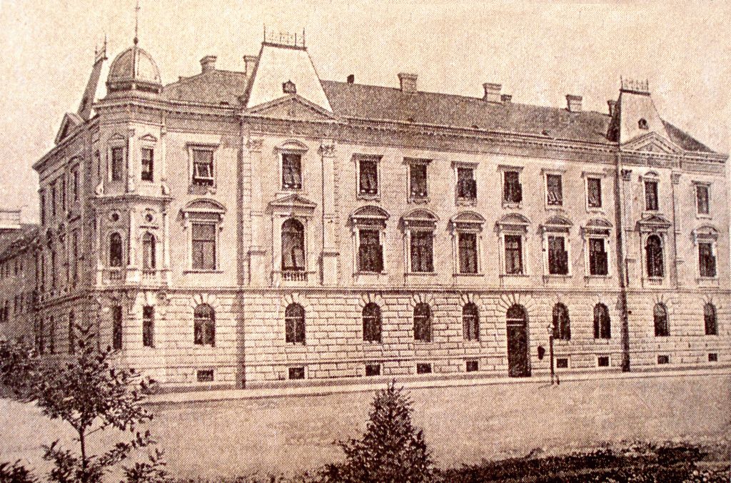 Palača Matice Hrvatske, pročelje